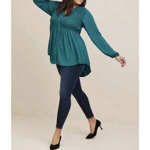 Torrid Rayon Twill Smocked Button Front Tunic Top - 1X